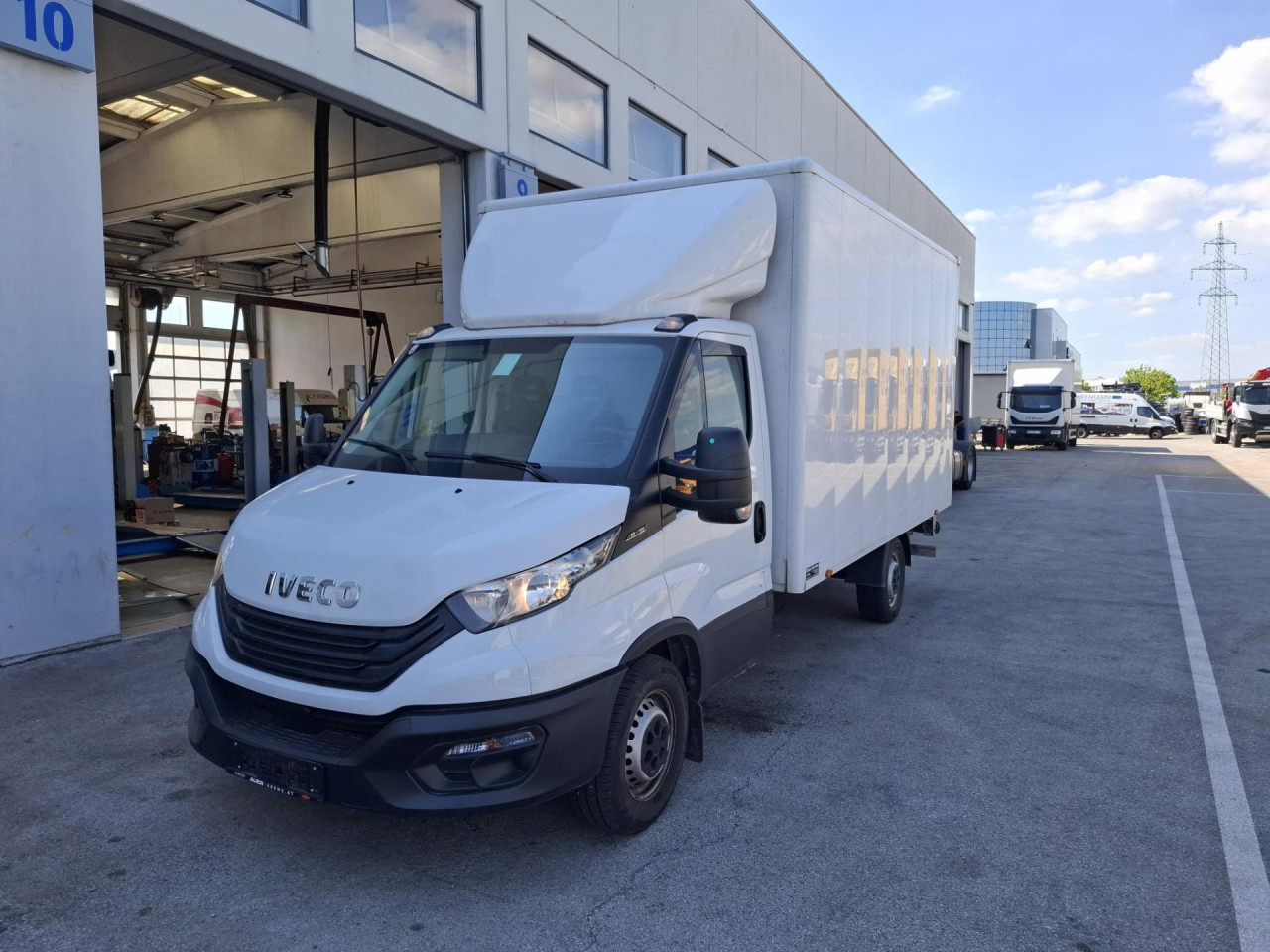 IVECO Daily 35S16 - Fourgon utilitaire: photos 1 IVECO Daily 35S16 - Fourgon utilitaire: photos 1