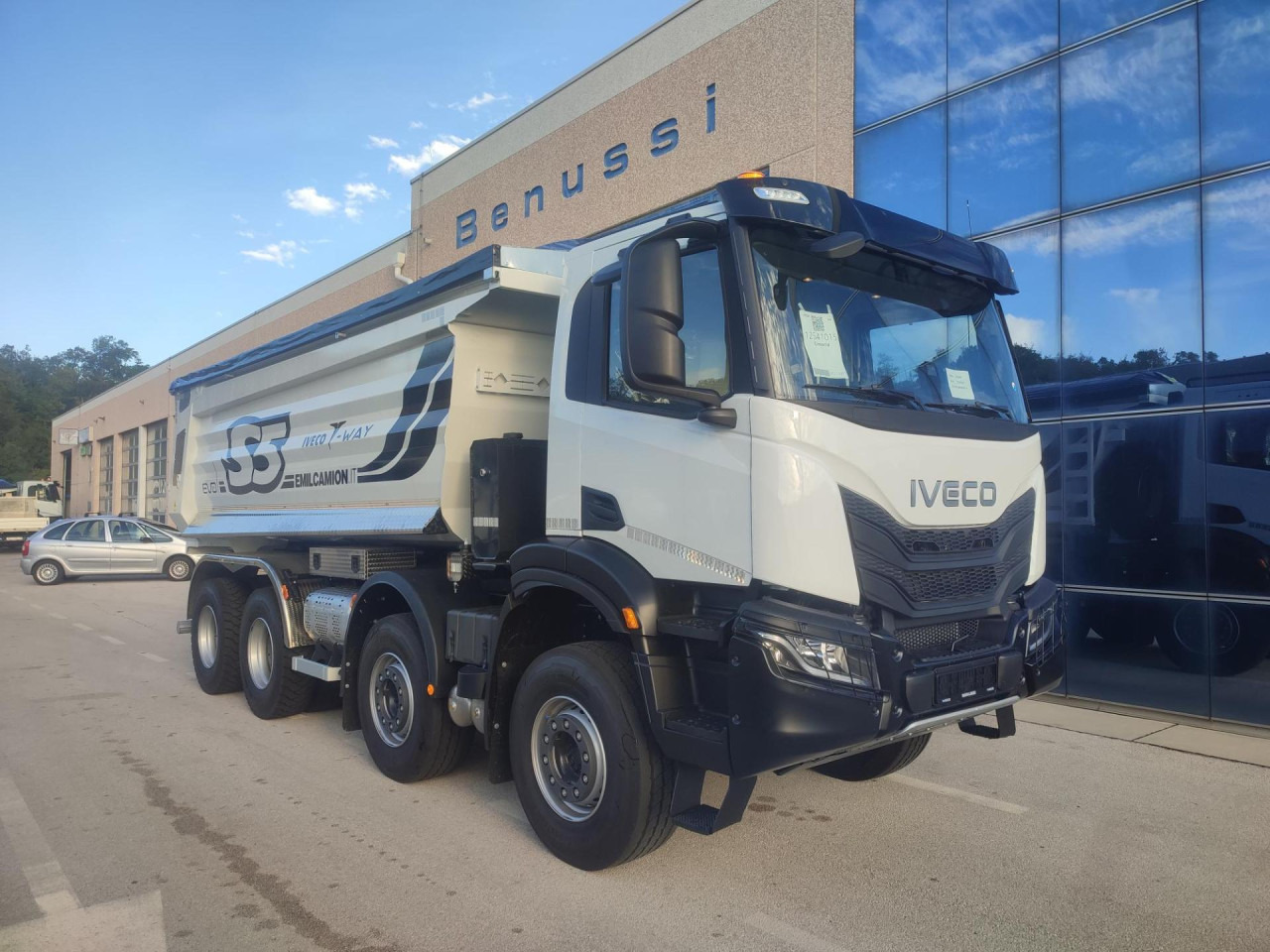 IVECO T-Way AD410T50 - Camion benne: photos 2 IVECO T-Way AD410T50 - Camion benne: photos 2