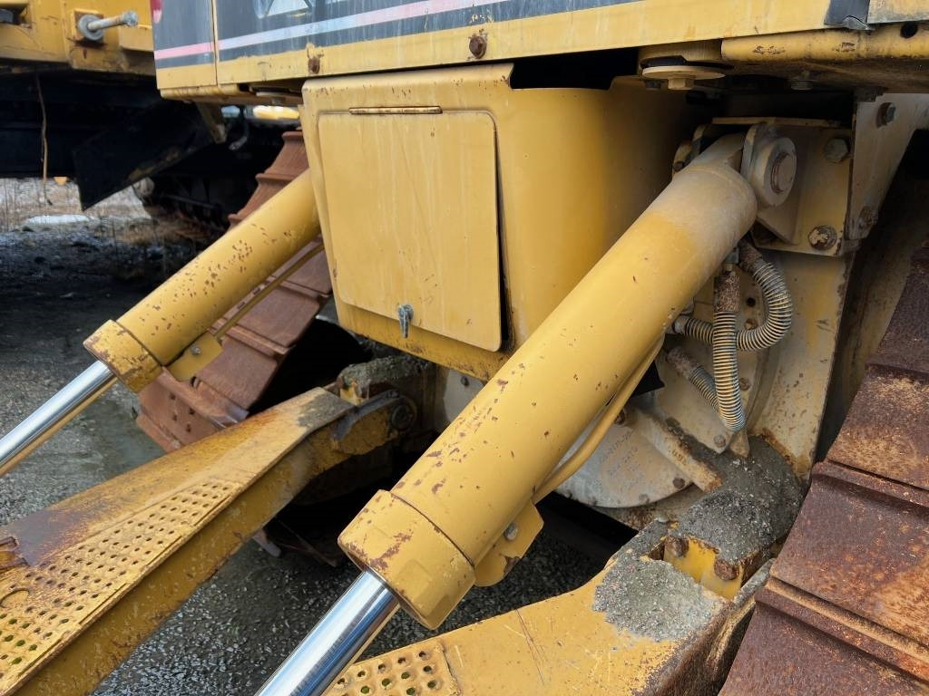 CAT D5N ripper - Ripper pour Engins de chantier: photos 3 CAT D5N ripper - Ripper pour Engins de chantier: photos 3