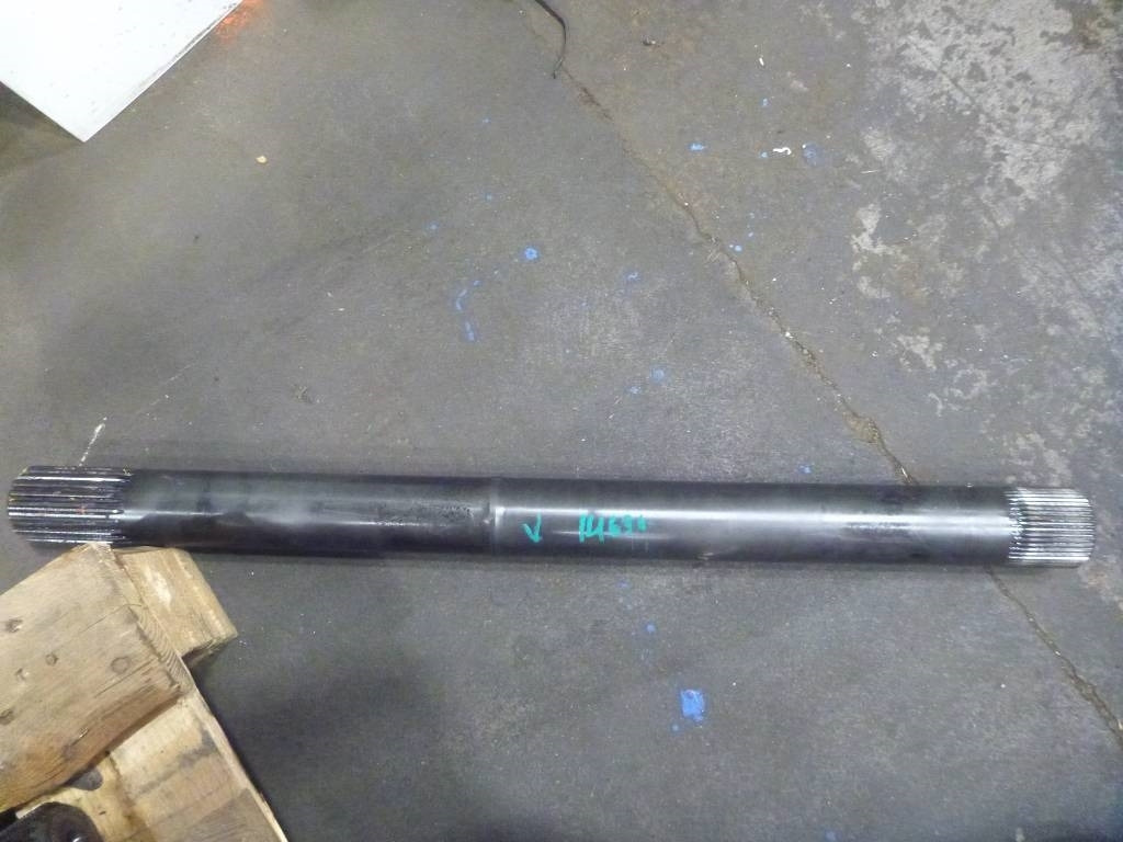 Drivaxel Volvo L180H - Essieu et pièces pour Engins de chantier: photos 1 Drivaxel Volvo L180H - Essieu et pièces pour Engins de chantier: photos 1