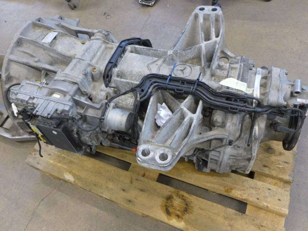 Mercedes-Benz A9602616803 - Boîte de vitesse pour Camion: photos 2 Mercedes-Benz A9602616803 - Boîte de vitesse pour Camion: photos 2