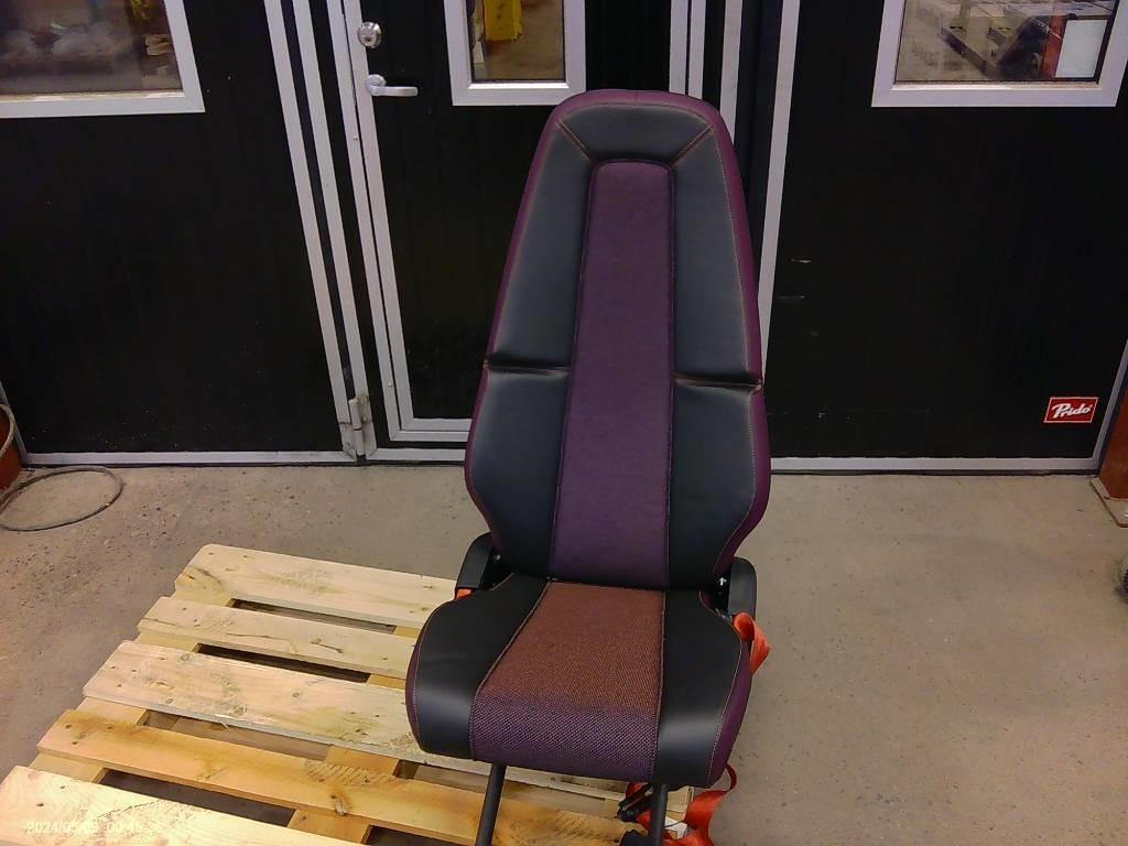 Volvo FM passagerarstol, 23766362 - Cabine pour Camion: photos 1 Volvo FM passagerarstol, 23766362 - Cabine pour Camion: photos 1