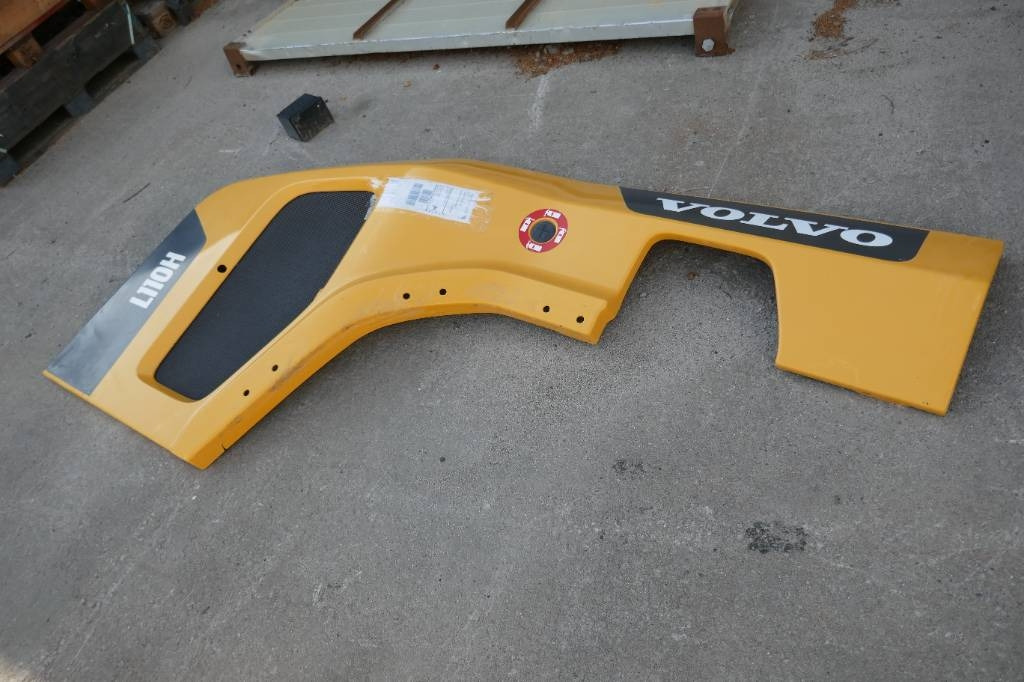 Volvo L110H sidopanel, voe15168512 - Frame/ Châssis pour Engins de chantier: photos 1 Volvo L110H sidopanel, voe15168512 - Frame/ Châssis pour Engins de chantier: photos 1
