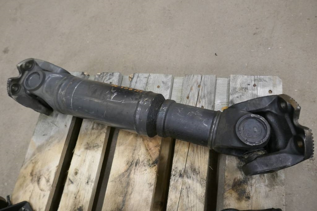 Volvo L180 HL Kardanaxel voe15085426 - Boîte de vitesse pour Engins de chantier: photos 1 Volvo L180 HL Kardanaxel voe15085426 - Boîte de vitesse pour Engins de chantier: photos 1