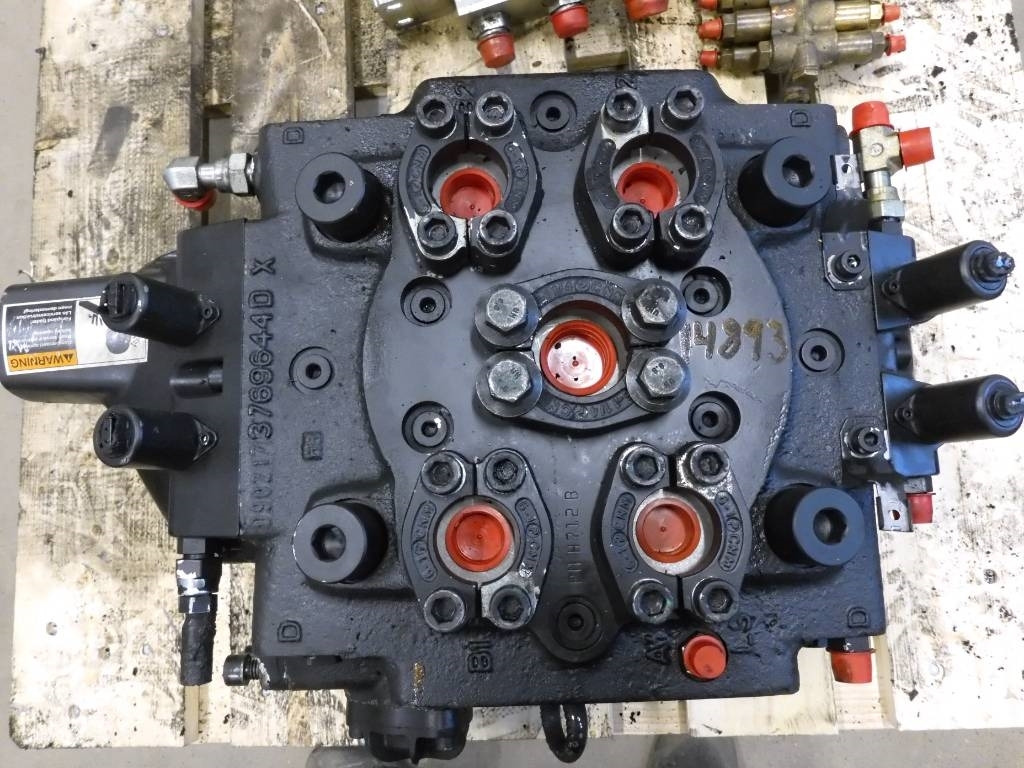 Volvo L180 HL Ventilpaket, 15015928 - Hydraulique pour Engins de chantier: photos 2 Volvo L180 HL Ventilpaket, 15015928 - Hydraulique pour Engins de chantier: photos 2