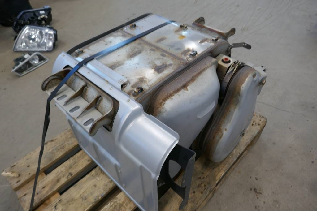 Volvo Ljuddämpare, 21750081 - Frame/ Châssis pour Camion: photos 3 Volvo Ljuddämpare, 21750081 - Frame/ Châssis pour Camion: photos 3