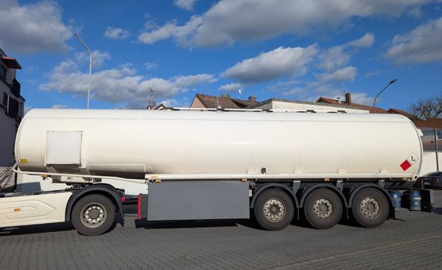 ROHR Hendricks Rohr, ADR, Diesel/Benzin 5 Kammern - Semi-remorque citerne: photos 1 ROHR Hendricks Rohr, ADR, Diesel/Benzin 5 Kammern - Semi-remorque citerne: photos 1