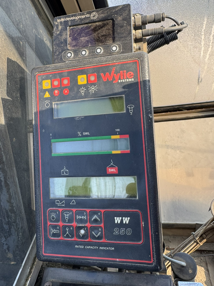 Grue sur chenilles HITACHI KH300-3 PD: photos 7 Grue sur chenilles HITACHI KH300-3 PD: photos 7