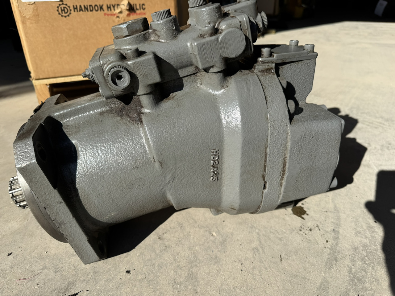 Handok HPV145H - Pompe hydraulique pour Pelle sur chenille: photos 1 Handok HPV145H - Pompe hydraulique pour Pelle sur chenille: photos 1