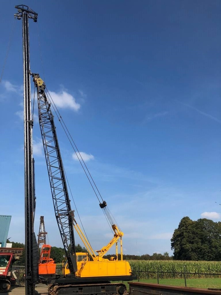 Kobelco 7035 - Grue sur chenilles: photos 1 Kobelco 7035 - Grue sur chenilles: photos 1