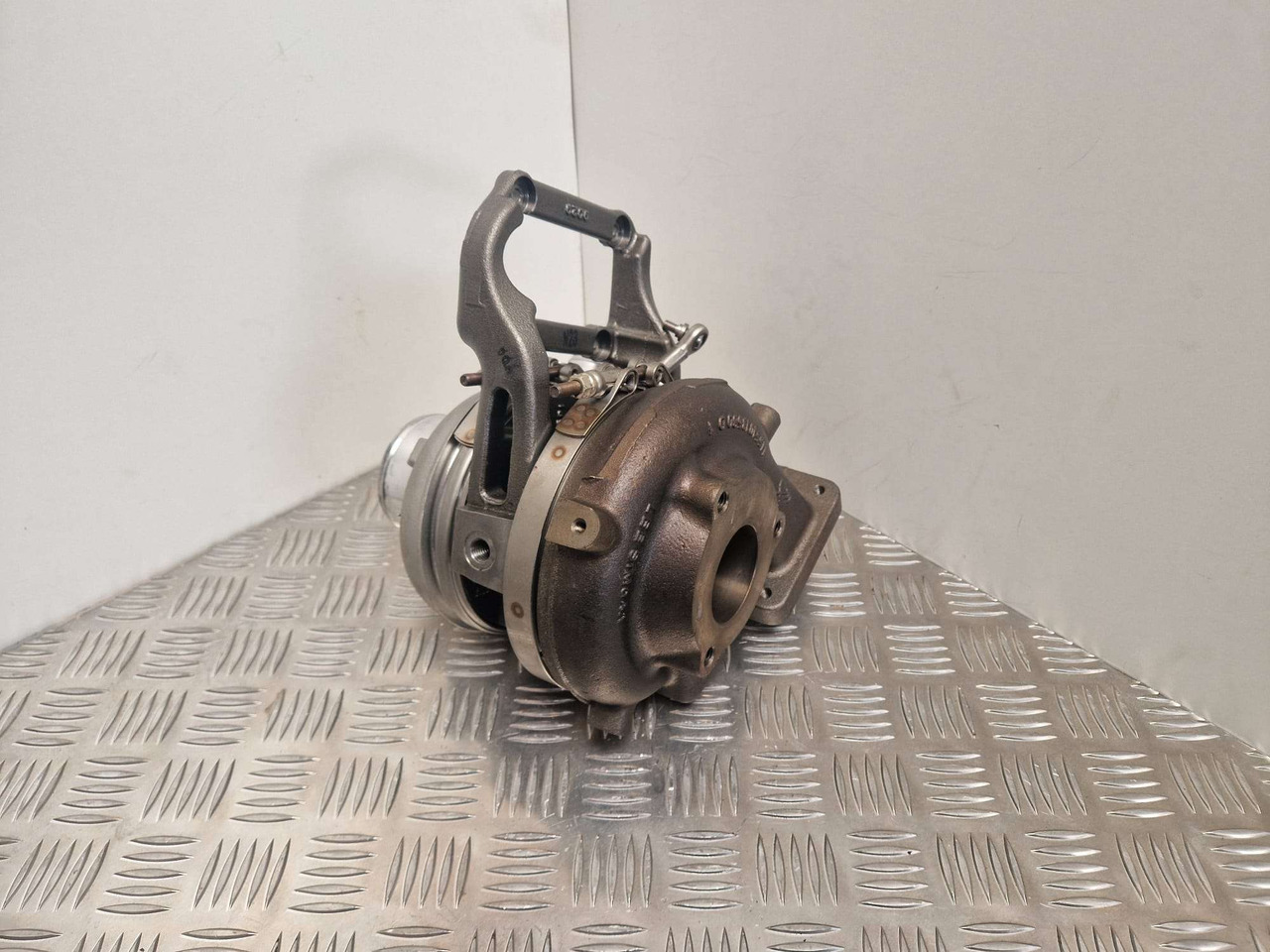 BorgWarner BV55 turbo charger JCB turbocharger - Moteur et pièces pour Engins de chantier: photos 3 BorgWarner BV55 turbo charger JCB turbocharger - Moteur et pièces pour Engins de chantier: photos 3