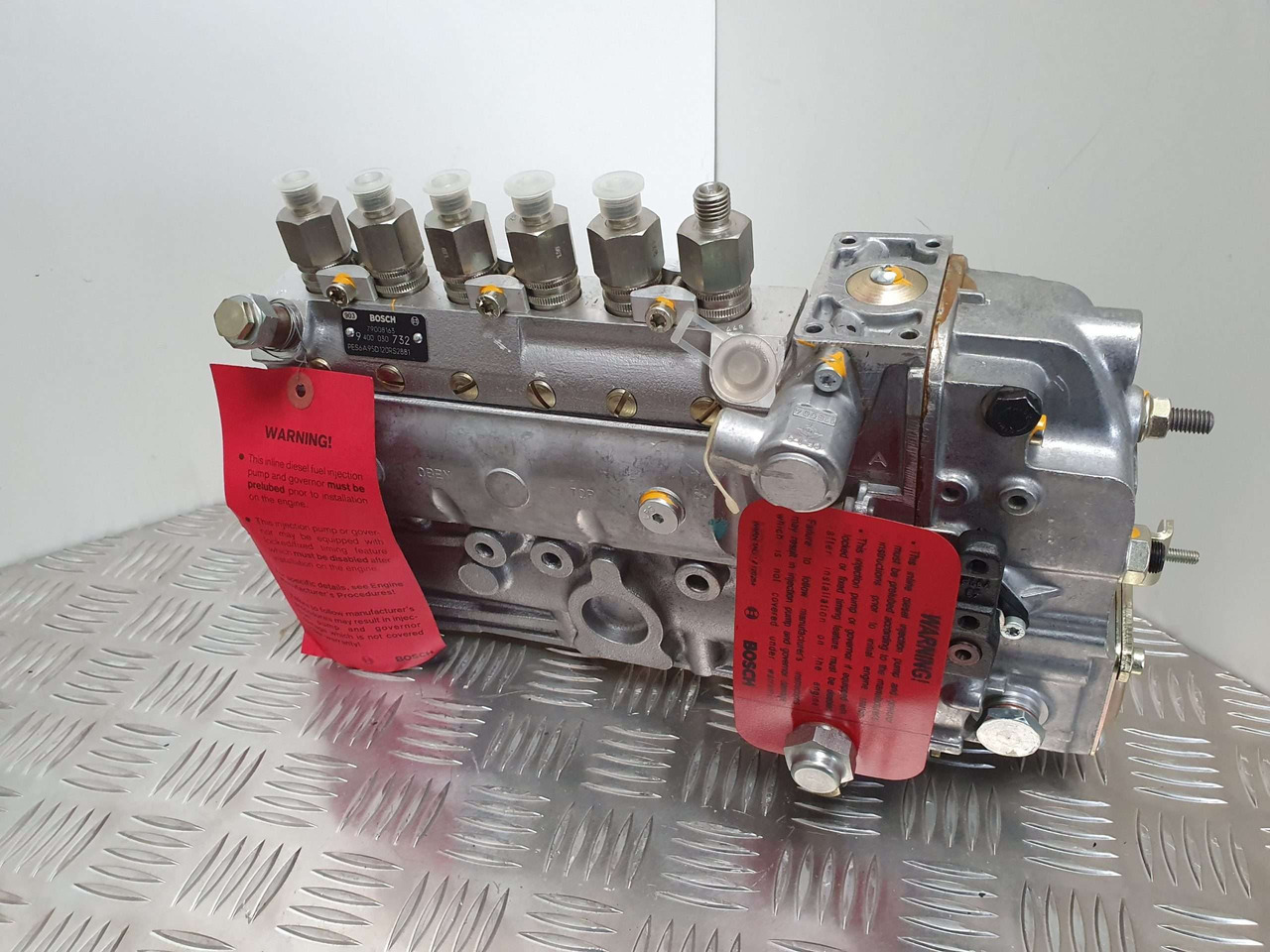 Cummins 6BT injection pump 17/913900 3830160 - Moteur et pièces pour Engins de chantier: photos 1 Cummins 6BT injection pump 17/913900 3830160 - Moteur et pièces pour Engins de chantier: photos 1