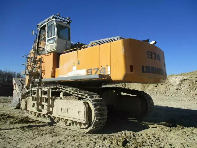 2013 Liebherr R 974 C Hochlöffel - Pelle sur chenille: photos 2 2013 Liebherr R 974 C Hochlöffel - Pelle sur chenille: photos 2