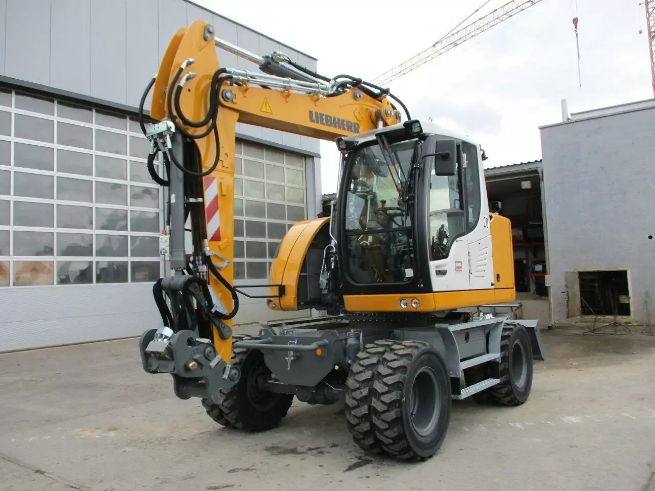 2023 Liebherr A 913 Compact G6.0-D Litronic - Pelle sur pneus: photos 1 2023 Liebherr A 913 Compact G6.0-D Litronic - Pelle sur pneus: photos 1