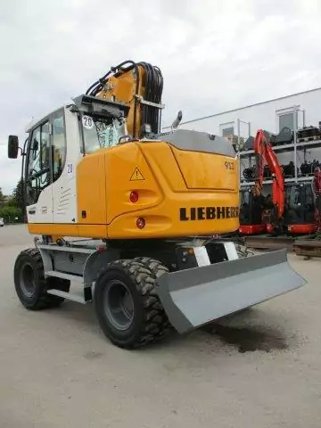 2023 Liebherr A 913 Compact G6.0-D Litronic - Pelle sur pneus: photos 3 2023 Liebherr A 913 Compact G6.0-D Litronic - Pelle sur pneus: photos 3