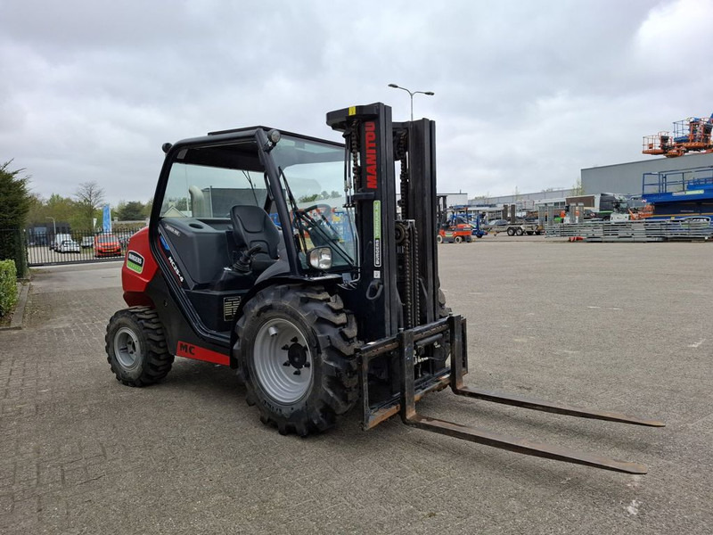 Manitou MC 25-4 D K ST5 S1 Buggy - Chariot élévateur diesel: photos 2 Manitou MC 25-4 D K ST5 S1 Buggy - Chariot élévateur diesel: photos 2