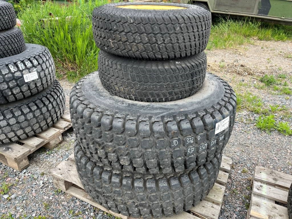 Galaxy 41X14,00-20 , 27X8,50-15 John Deere 3720 - Roue complète: photos 1 Galaxy 41X14,00-20 , 27X8,50-15 John Deere 3720 - Roue complète: photos 1