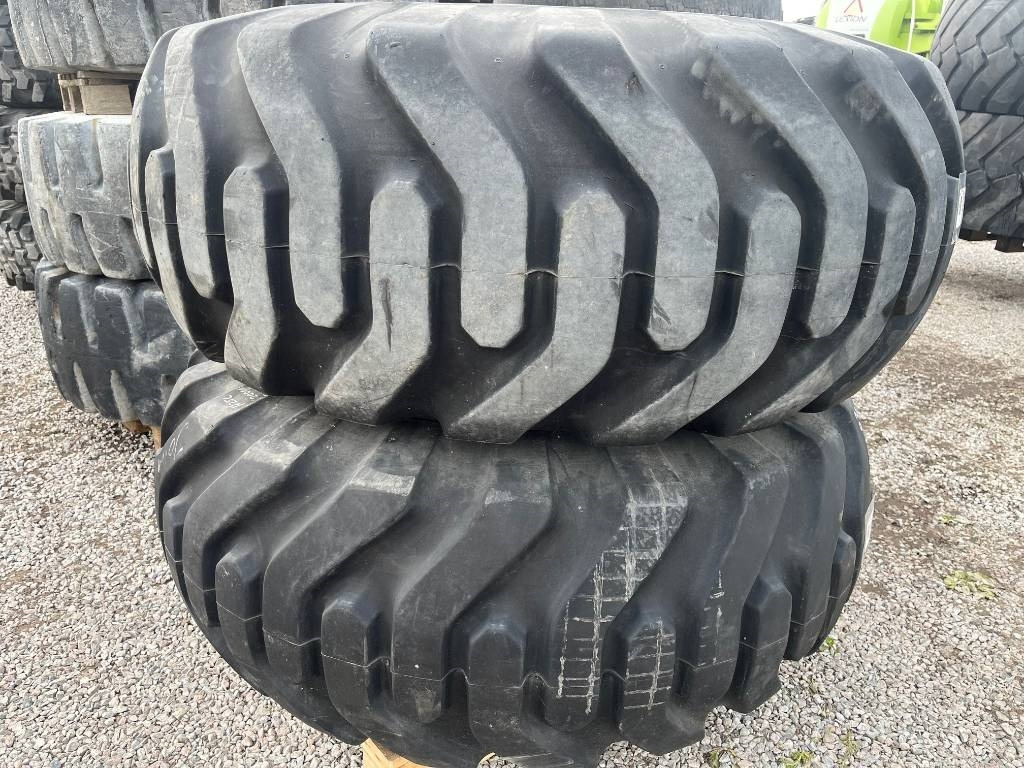 Goodyear 23,5-25 Volvo A25 C - Roue complète: photos 1 Goodyear 23,5-25 Volvo A25 C - Roue complète: photos 1