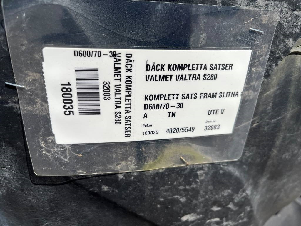 Goodyear 600/70R30 till Valmet 280 mfl - Pneu pour Machine agricole: photos 2 Goodyear 600/70R30 till Valmet 280 mfl - Pneu pour Machine agricole: photos 2