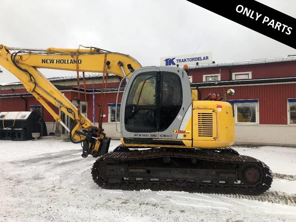 New Holland Kobelco E135SR dismantled: only spare parts - Pelle sur chenille: photos 1 New Holland Kobelco E135SR dismantled: only spare parts - Pelle sur chenille: photos 1
