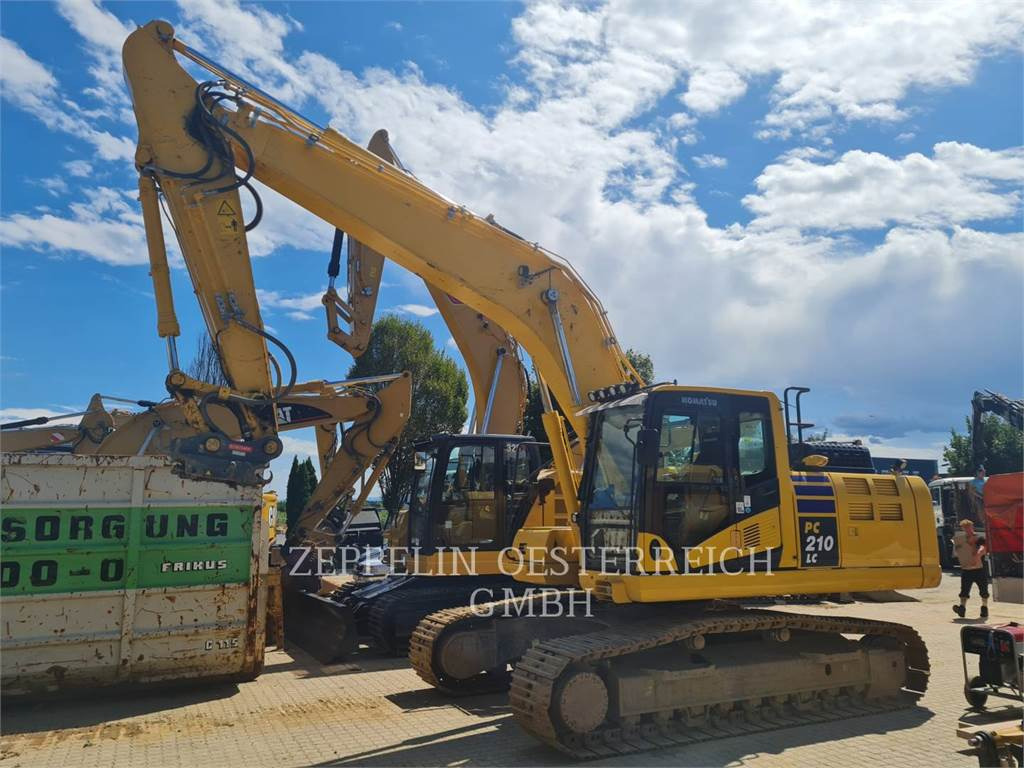 Komatsu PC210LC-11EQ - Pelle sur chenille: photos 1 Komatsu PC210LC-11EQ - Pelle sur chenille: photos 1