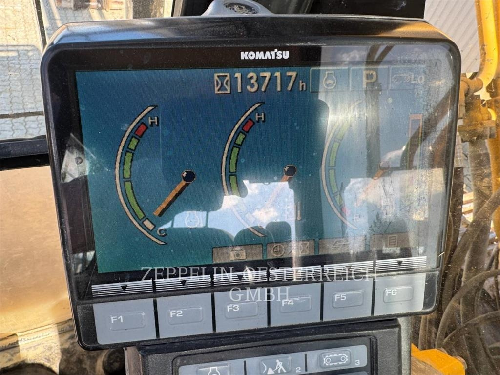 Komatsu PC450LC-8 - Pelle sur chenille: photos 5 Komatsu PC450LC-8 - Pelle sur chenille: photos 5