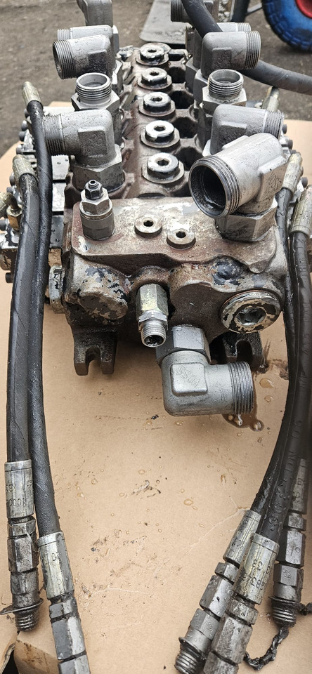 Hydraulique pour Machine agricole Claas Scorpion Kramer - rozdzielacz hydrauliczny Bucher 1000277214: photos 8