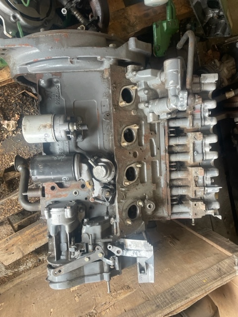 Deutz BF4L1011 blok wał głowica 04178912 - Moteur et pièces pour Machine agricole: photos 4 Deutz BF4L1011 blok wał głowica 04178912 - Moteur et pièces pour Machine agricole: photos 4