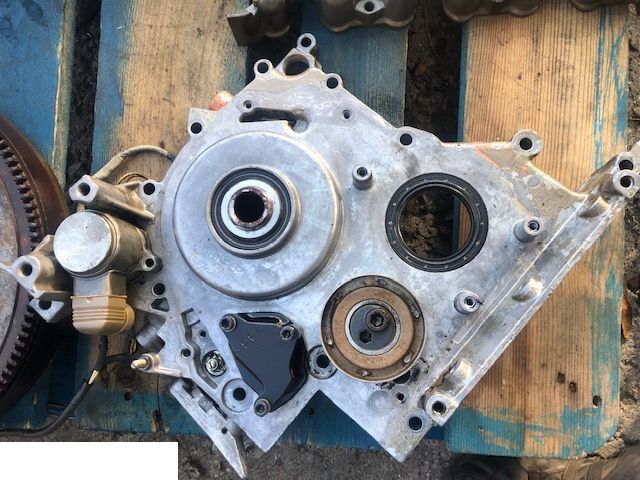 Deutz f4l1011 - Obudowa Rozrządu - Moteur et pièces pour Machine agricole: photos 1 Deutz f4l1011 - Obudowa Rozrządu - Moteur et pièces pour Machine agricole: photos 1