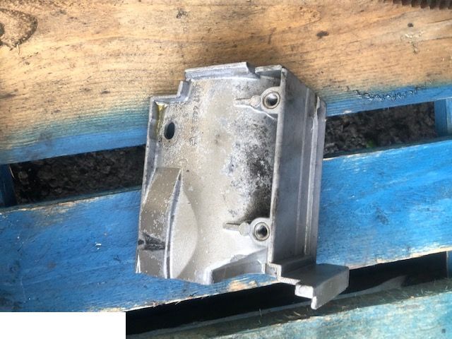 Deutz f4l1011 - Osłona - Moteur et pièces pour Machine agricole: photos 2 Deutz f4l1011 - Osłona - Moteur et pièces pour Machine agricole: photos 2