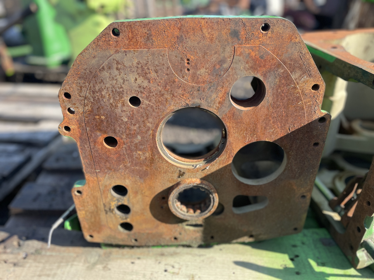 John Deere 6120 6220 6320 6420 6520 6620 - obudowa skrzyni biegów L154950 - Boîte de vitesse et pièces pour Tracteur agricole: photos 4 John Deere 6120 6220 6320 6420 6520 6620 - obudowa skrzyni biegów L154950 - Boîte de vitesse et pièces pour Tracteur agricole: photos 4