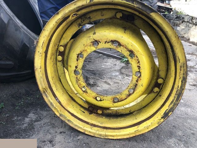 John Deere - Felga 15x28 - Jante pour Machine agricole: photos 1 John Deere - Felga 15x28 - Jante pour Machine agricole: photos 1