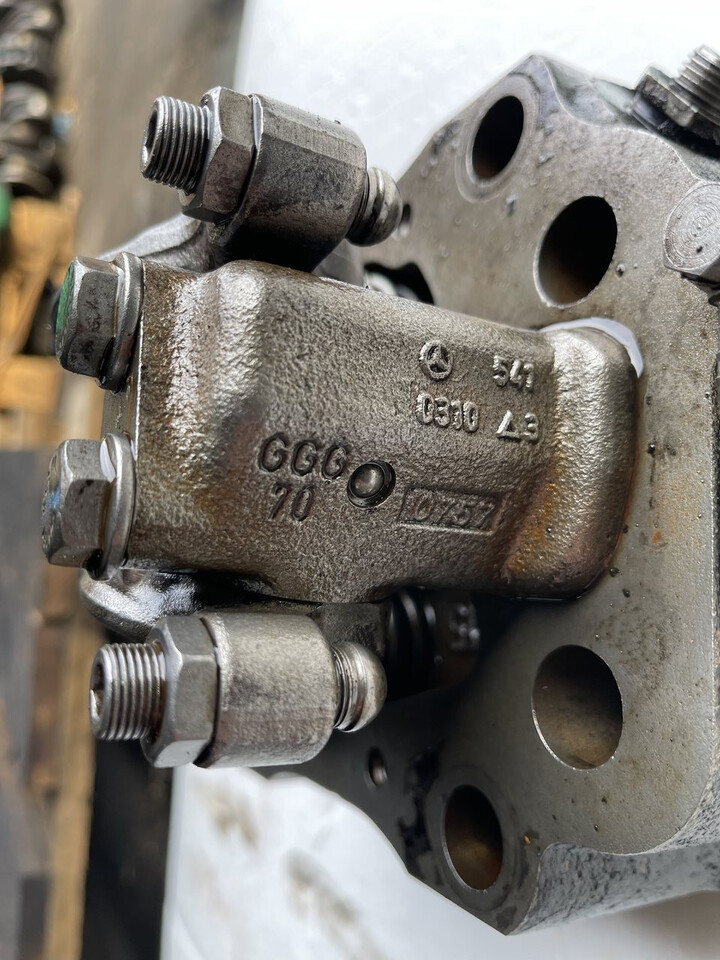 Mercedes-głowica/Merceds OM 502-głowica Lexion/Jaguar/Actros - Culasse pour Machine agricole: photos 1 Mercedes-głowica/Merceds OM 502-głowica Lexion/Jaguar/Actros - Culasse pour Machine agricole: photos 1