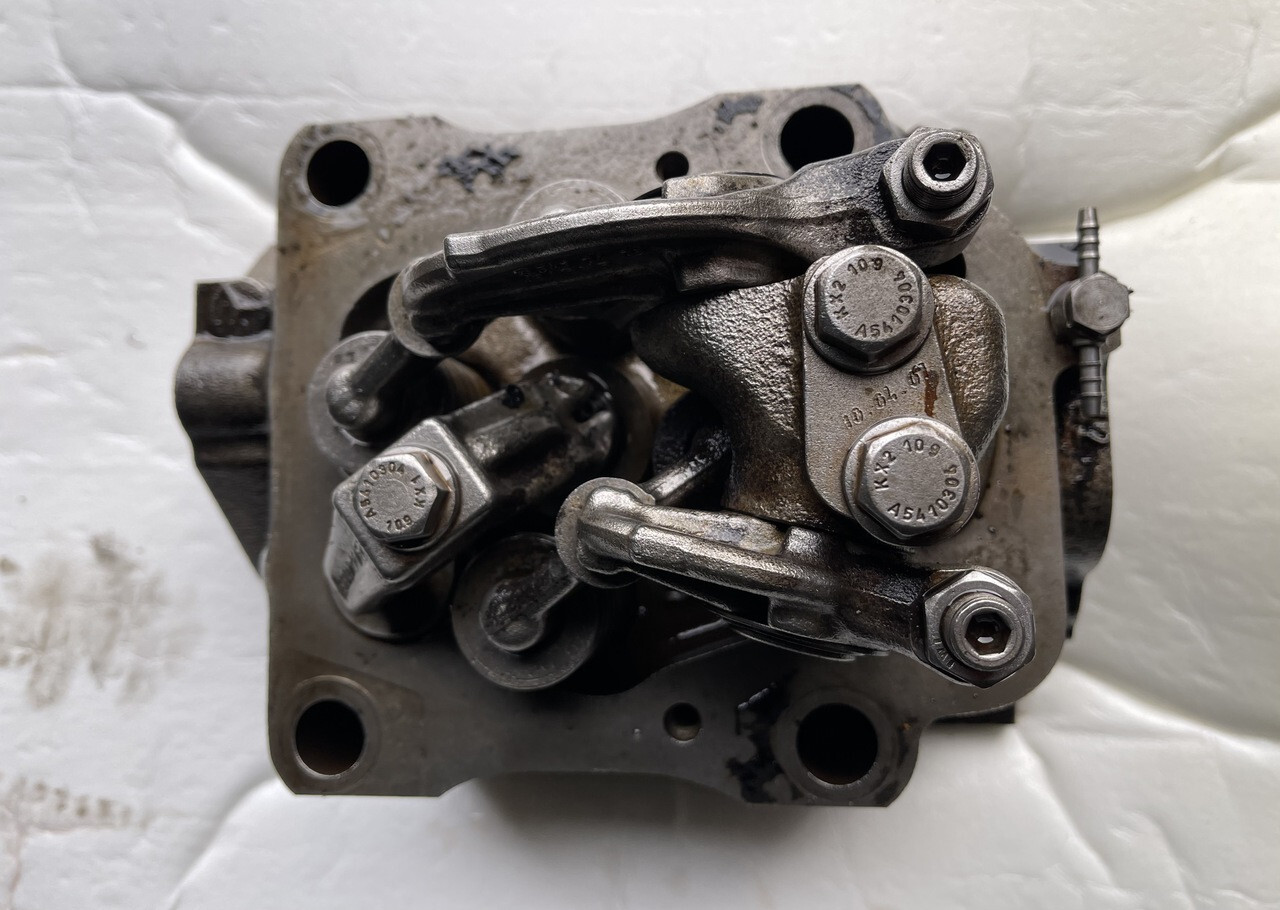 Mercedes-głowica/Merceds OM 502-głowica Lexion/Jaguar/Actros - Culasse pour Machine agricole: photos 2 Mercedes-głowica/Merceds OM 502-głowica Lexion/Jaguar/Actros - Culasse pour Machine agricole: photos 2