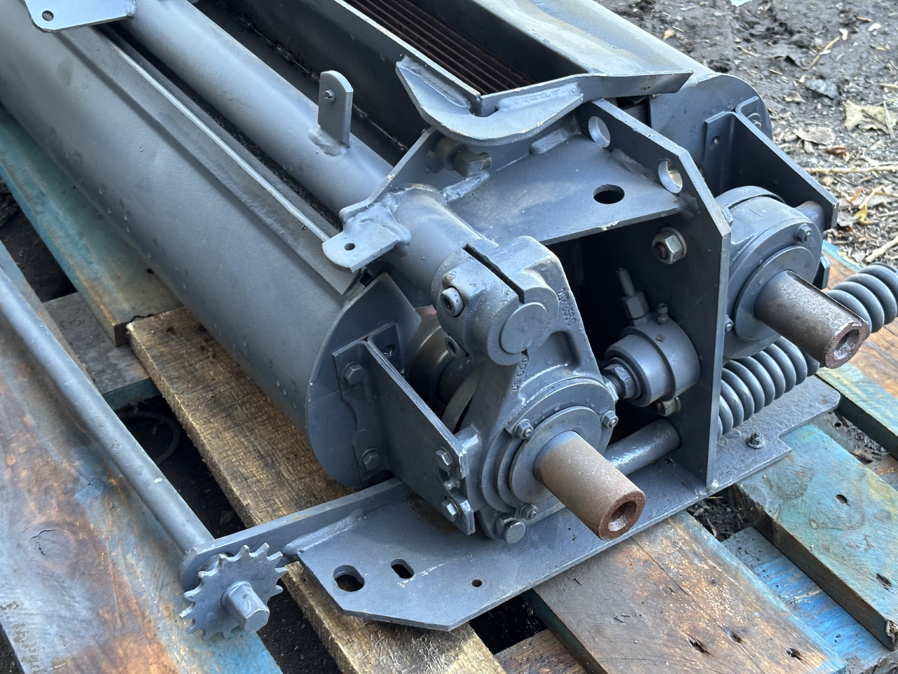 Pièces de rechange pour Machine agricole Claas Jaguar 800-900 Corncracker Gniotownik KOMPLETNY: photos 7 Pièces de rechange pour Machine agricole Claas Jaguar 800-900 Corncracker Gniotownik KOMPLETNY: photos 7