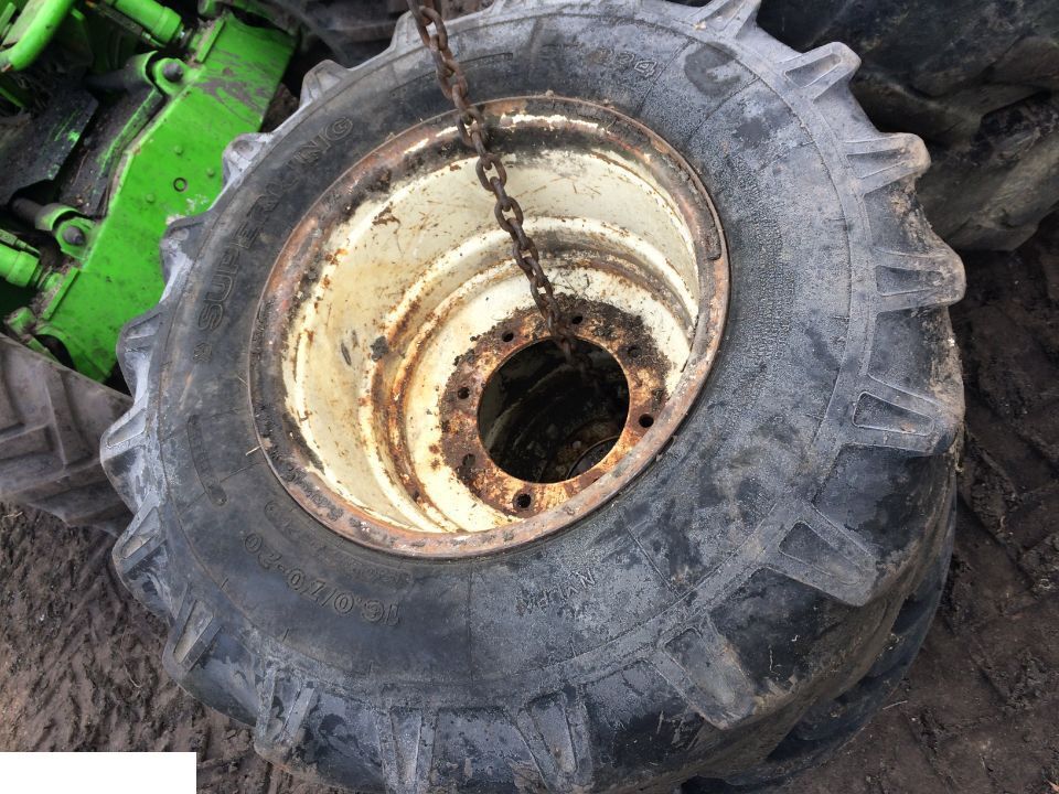 Super King Opona 405/70-24 , Felga 13x24 - Roue complète pour Machine agricole: photos 3 Super King Opona 405/70-24 , Felga 13x24 - Roue complète pour Machine agricole: photos 3