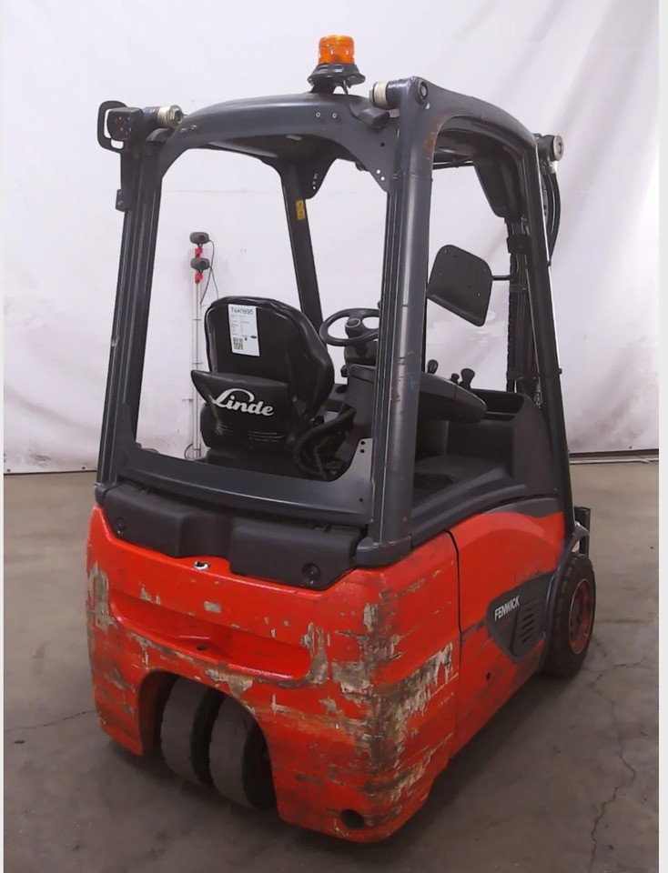 Linde E16C-02 - Chariot élévateur électrique: photos 3 Linde E16C-02 - Chariot élévateur électrique: photos 3