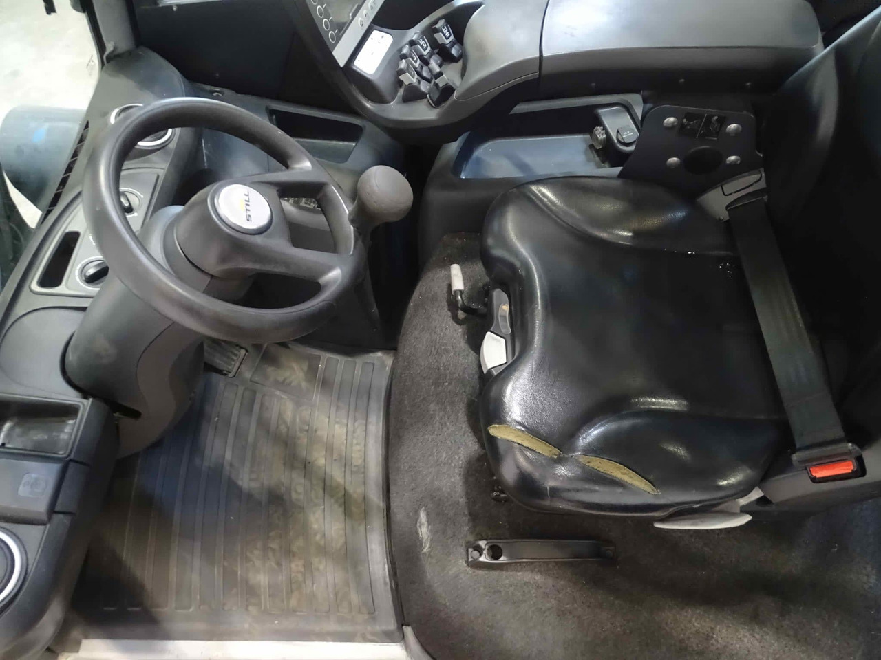 STILL RX70-25 - Chariot élévateur diesel: photos 3 STILL RX70-25 - Chariot élévateur diesel: photos 3