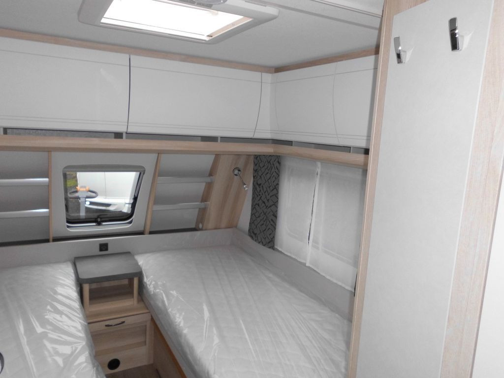 Caravane neuf Hobby De Luxe 515 UHL 2025 2000kg. AUTARK AMBIENTE Hobby De Luxe 515 UHL mit Extras, Lagerabverkauf!: photos 18 Caravane neuf Hobby De Luxe 515 UHL 2025 2000kg. AUTARK AMBIENTE Hobby De Luxe 515 UHL mit Extras, Lagerabverkauf!: photos 18