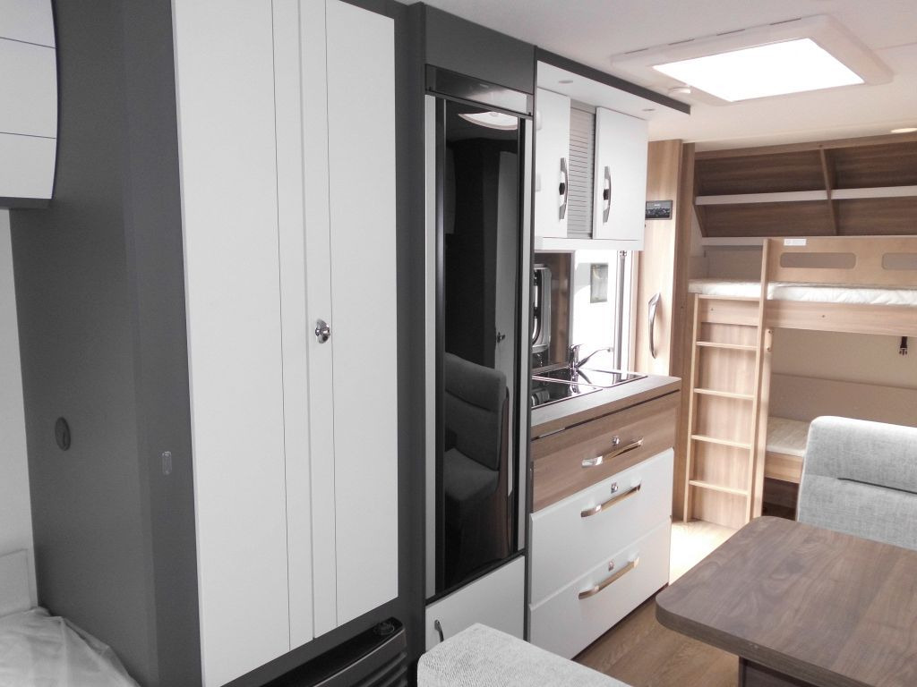 Crédit-bail de  Hobby Excellent Edition 490 KMF 2025 GARAGE AUTARK 180 Hobby Excellent Edition 490 KMF 2025 GARAGE AUTARK 180: photos 10