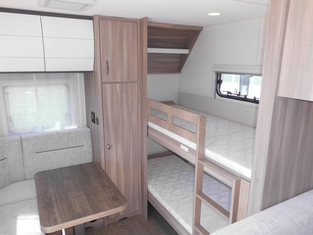 Caravane Hobby Excellent Edition 650 KMFe 2025 2200kg., Teppich: photos 8