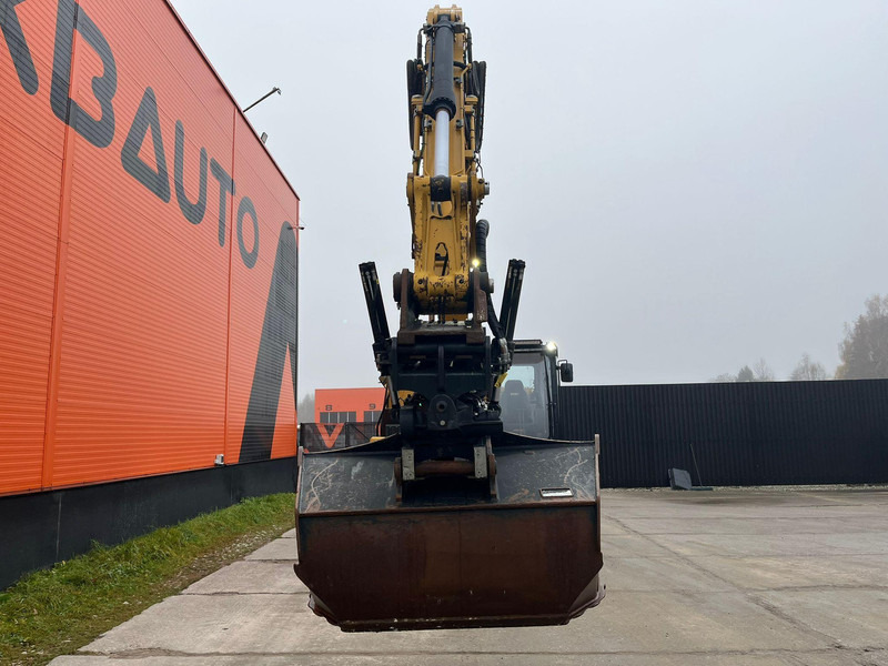 Caterpillar 320 ROTOTILT / CENTRAL LUBRICATION / AC / 2 BUCKETS - Pelle sur chenille: photos 2 Caterpillar 320 ROTOTILT / CENTRAL LUBRICATION / AC / 2 BUCKETS - Pelle sur chenille: photos 2
