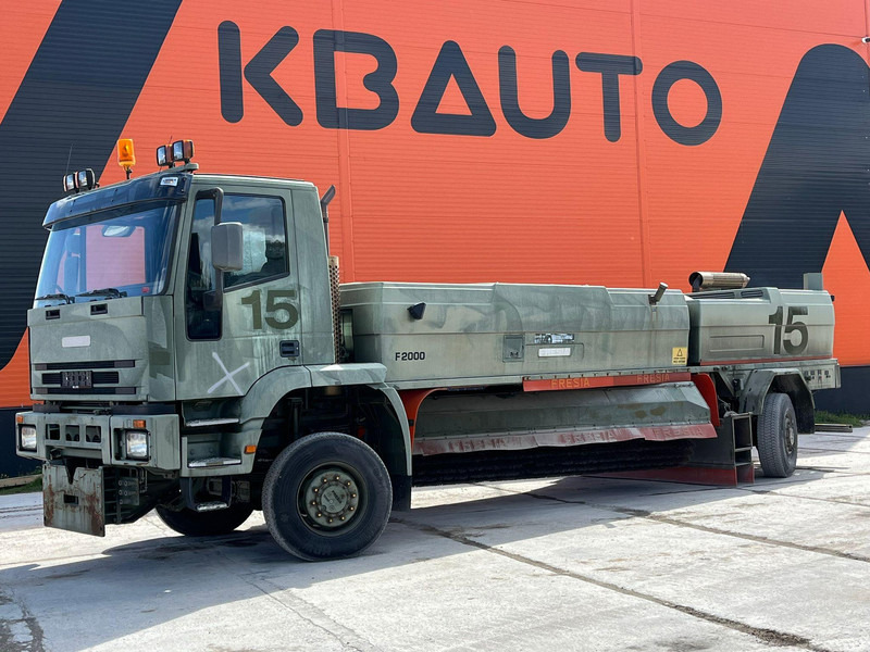 Iveco Fresia F 2000 4x4 SNOW PLOW / BROOM / BLOWER - Balayeuse de voirie: photos 1 Iveco Fresia F 2000 4x4 SNOW PLOW / BROOM / BLOWER - Balayeuse de voirie: photos 1