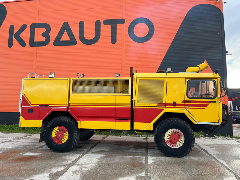 MAN DAF 14.440 4x4 Rosenbauer R280HN2 / 2800 l/min - 15 bar / 300 l/min - 40 bar / tanks 178 + 1546 l - Camion de pompier: photos 5 MAN DAF 14.440 4x4 Rosenbauer R280HN2 / 2800 l/min - 15 bar / 300 l/min - 40 bar / tanks 178 + 1546 l - Camion de pompier: photos 5