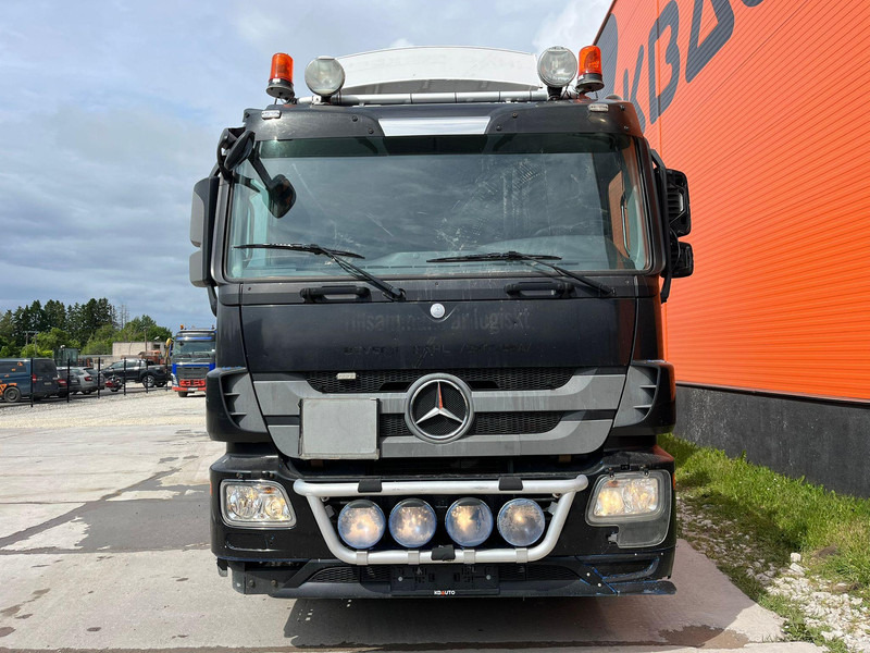 Mercedes-Benz Actros 2536 6x2*4 PK18002 / BOX L=6965 mm - Châssis cabine, Camion grue: photos 2 Mercedes-Benz Actros 2536 6x2*4 PK18002 / BOX L=6965 mm - Châssis cabine, Camion grue: photos 2
