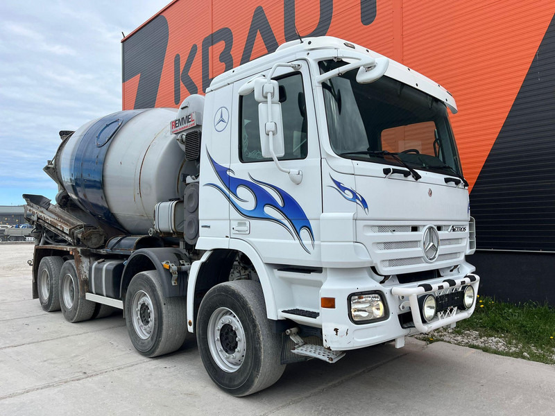 Mercedes-Benz Actros 3241 8x4 MSM 9M 10m3 / FULL STEEL / HUB REDUCTION / CHUTE - Camion malaxeur: photos 4 Mercedes-Benz Actros 3241 8x4 MSM 9M 10m3 / FULL STEEL / HUB REDUCTION / CHUTE - Camion malaxeur: photos 4