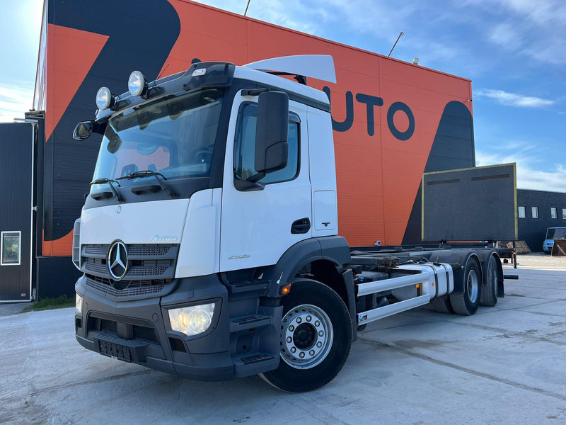 Mercedes-Benz Antos 2535 6x2*4 CHASSIS L=7788 mm - Camion porte-conteneur/ Caisse mobile: photos 2 Mercedes-Benz Antos 2535 6x2*4 CHASSIS L=7788 mm - Camion porte-conteneur/ Caisse mobile: photos 2