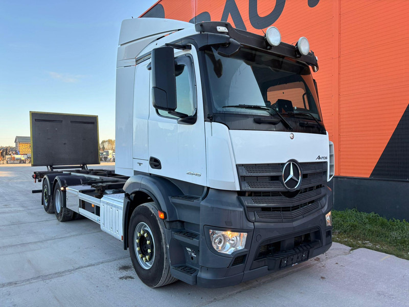 Mercedes-Benz Antos 2545 6x2 RETARDER / CHASSIS L=7812 mm - Camion porte-conteneur/ Caisse mobile: photos 4 Mercedes-Benz Antos 2545 6x2 RETARDER / CHASSIS L=7812 mm - Camion porte-conteneur/ Caisse mobile: photos 4