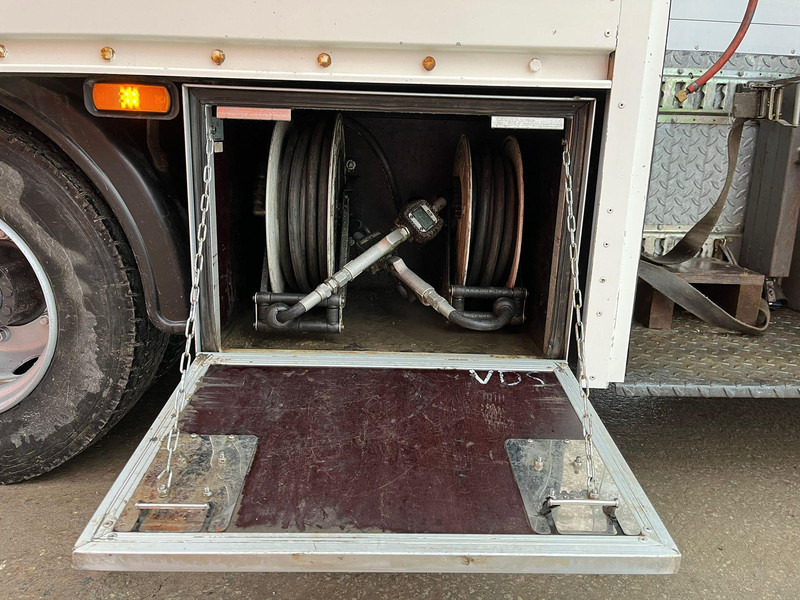 Crédit-bail de Renault D12 4x2 WORKSHOP ON WHEELS / FASSI M30A.13 / BOX L=4459 mm Renault D12 4x2 WORKSHOP ON WHEELS / FASSI M30A.13 / BOX L=4459 mm: photos 10