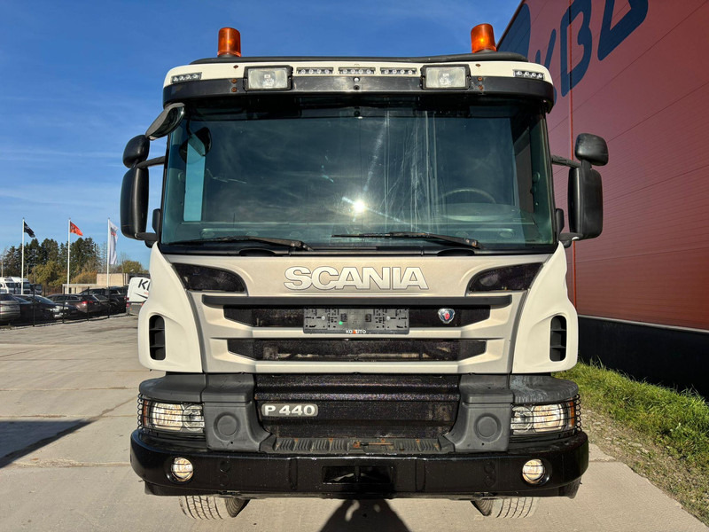 Scania P 440 8x4 RETARDER / FULL STEEL / BOX L=5850 mm - Camion benne: photos 3 Scania P 440 8x4 RETARDER / FULL STEEL / BOX L=5850 mm - Camion benne: photos 3